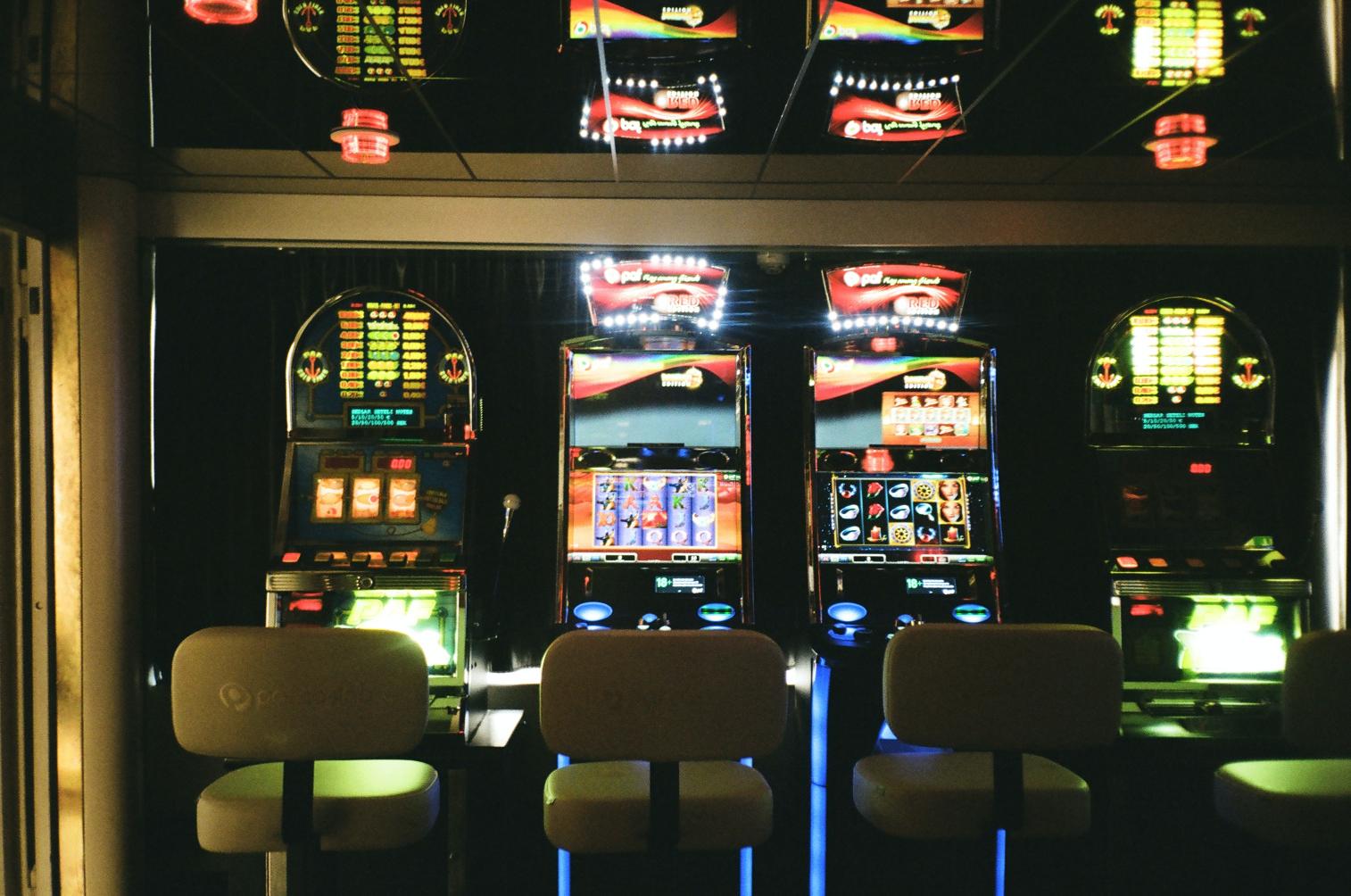 Play Slots Online: The Safe Bet for Fun and Profit